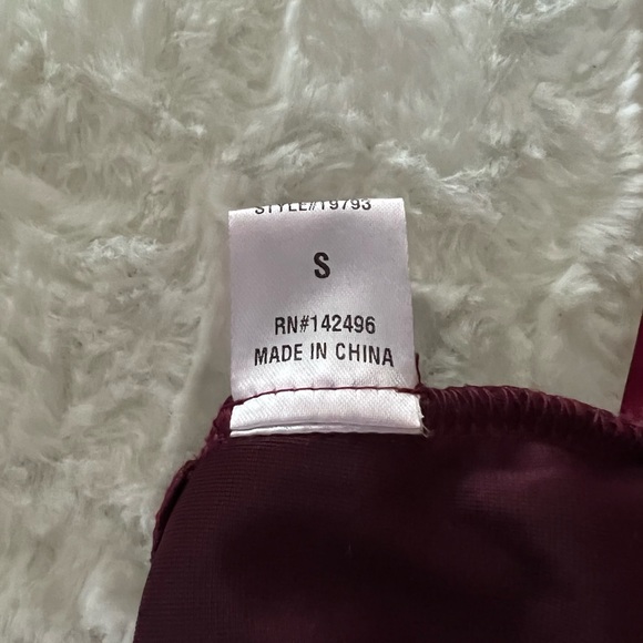 NWT re:named Velvet Halter Top Burgundy ~ small - Picture 11 of 12